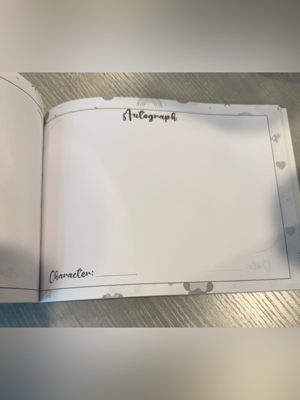 Disney Parks 2026 Autograph Book NEW Unused | Disneyland & Disney World Souvenir - Picture 6 of 6